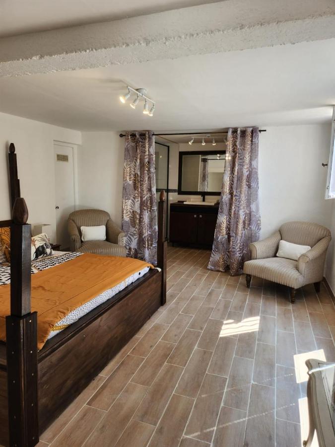 La Maison Du Petit Thomas Taradeau ภายนอก รูปภาพ